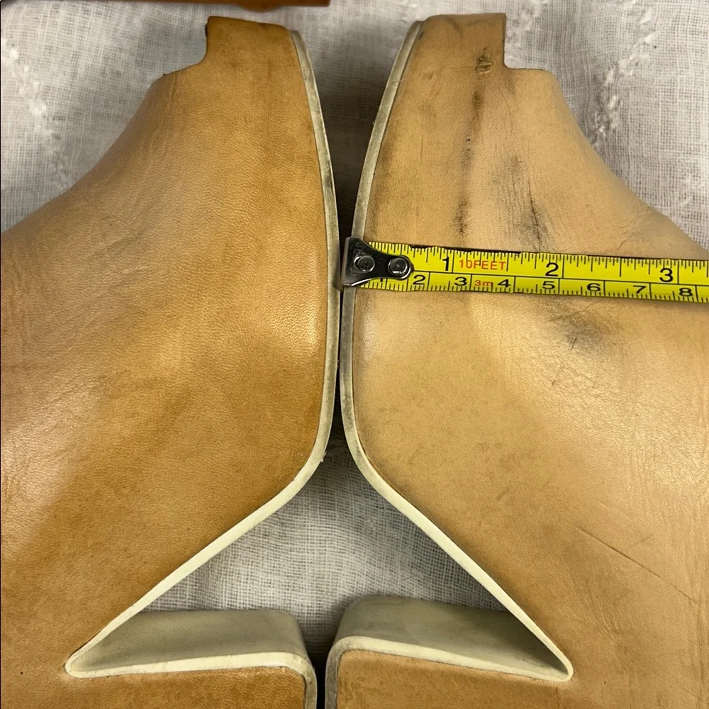 Balenciaga leather platform hidden heeled shoes sling back